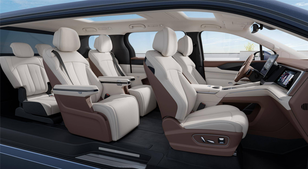 صور BYD Xia 2025: الميني فان الذكية والفاخرة من BYD بتقنيات هجينة متطورة – صورة السيارة (6) | السوق المفتوح