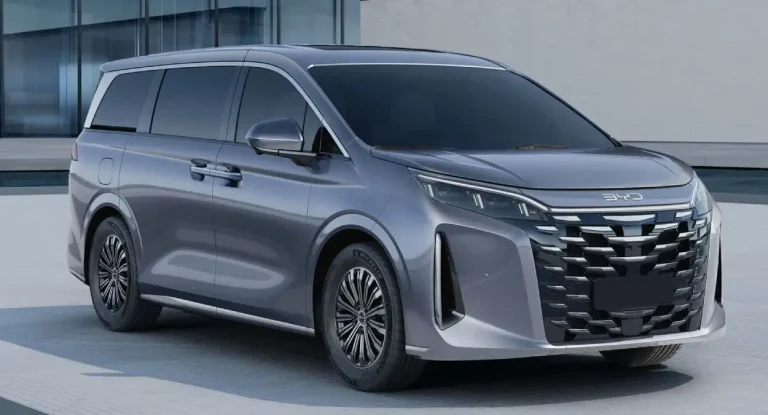 BYD Xia 2025: الميني فان الذكية والفاخرة من BYD بتقنيات هجينة متطورة