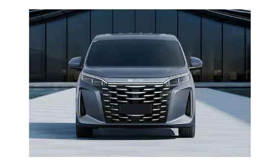 BYD Xia 2025: الميني فان الذكية والفاخرة من BYD بتقنيات هجينة متطورة – صورة متميزة للسيارة