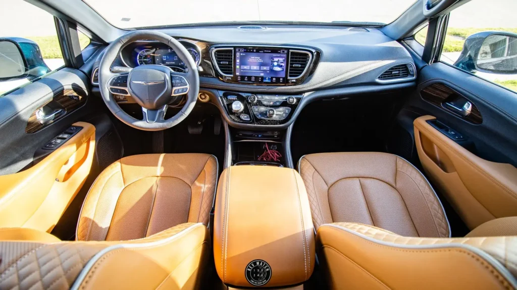 مواصفات كرايسلر باسيفيكا 2022 – لمسات داخلية بجودة بريميوم