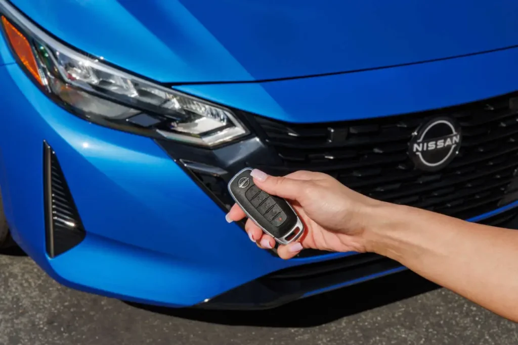 مواصفات نيسان سيلفي سيدان 2024 – شاشة اللمس الذكية