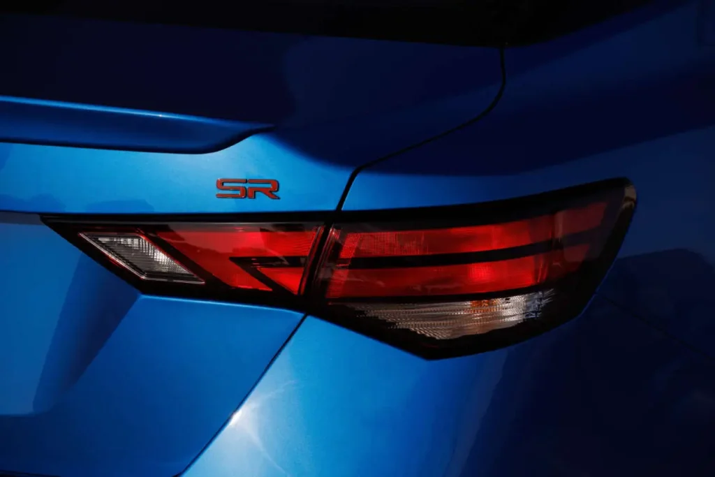 مواصفات نيسان سيلفي سيدان 2024 – تصميم خارجي جذاب وعصري