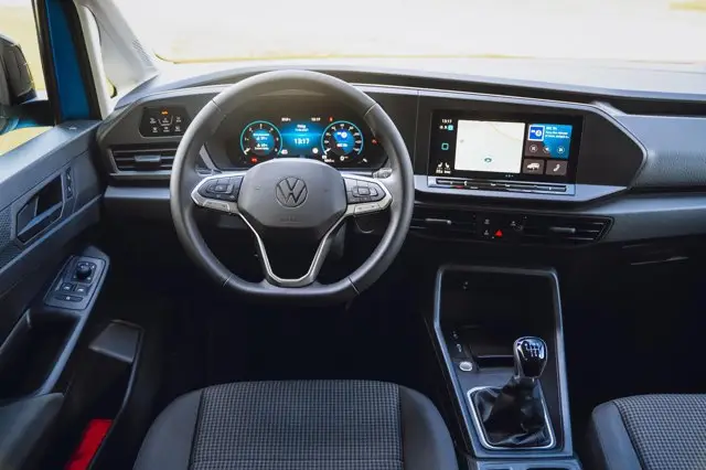 مواصفات سيارة فولكس واجن كادي 2024 – تصميم من الداخل