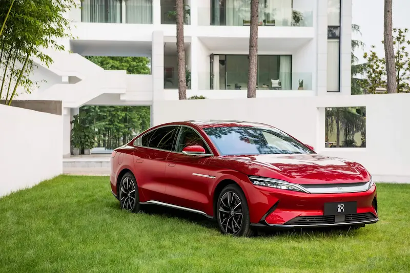 دليلك الشامل لشراء سيارة كهربائية 2026: الأنواع والأسعار وأفضل الخيارات المتاحة – مواد عالية الجودة في التصميم