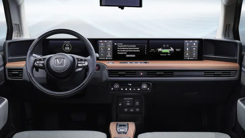 سيارة Honda e صغيرة الحجم للقيادة داخل المدن