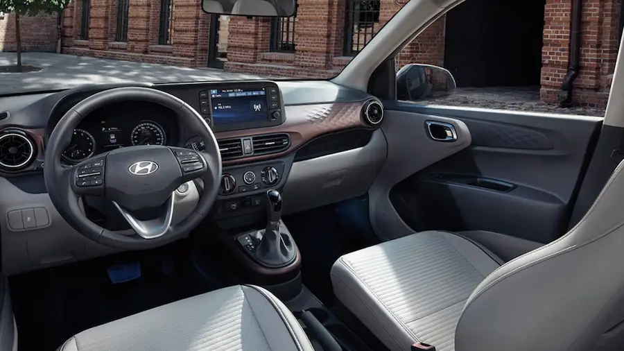 Hyundai i10 2024 Specs – لوحة القيادة الرقمية المتطورة