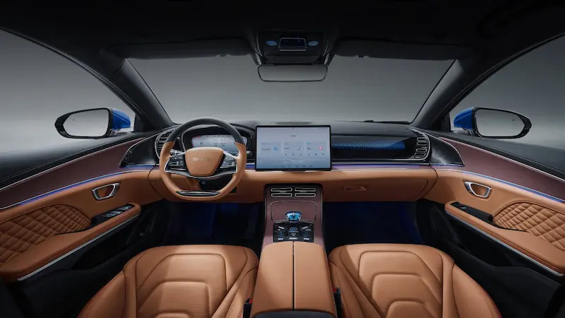 BYD Han 2024 Specs – لوحة القيادة الرقمية المتطورة
