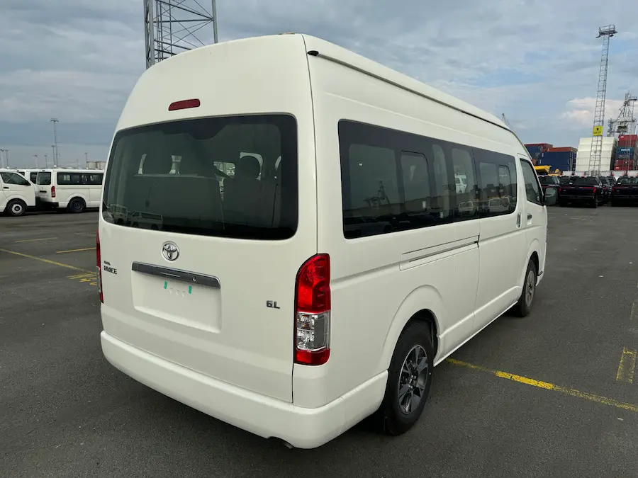 2024 Toyota Hiace Bus Price in Jordan – Versatile and Flexible Design من منظور مميز