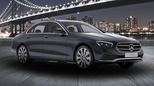 Mercedes-Benz E-Class 2023 Price in Jordan – شاشة المعلومات والترفيه